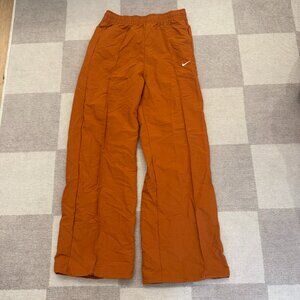 🔥 Nike Women’s Athletic Pants – Burnt Orange 🔥